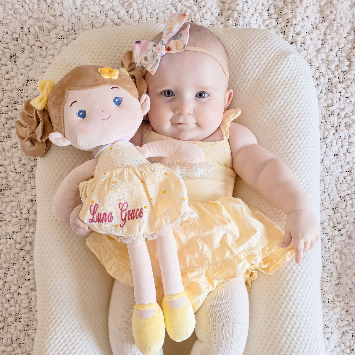 Personalized Daisy Girl - Yellow